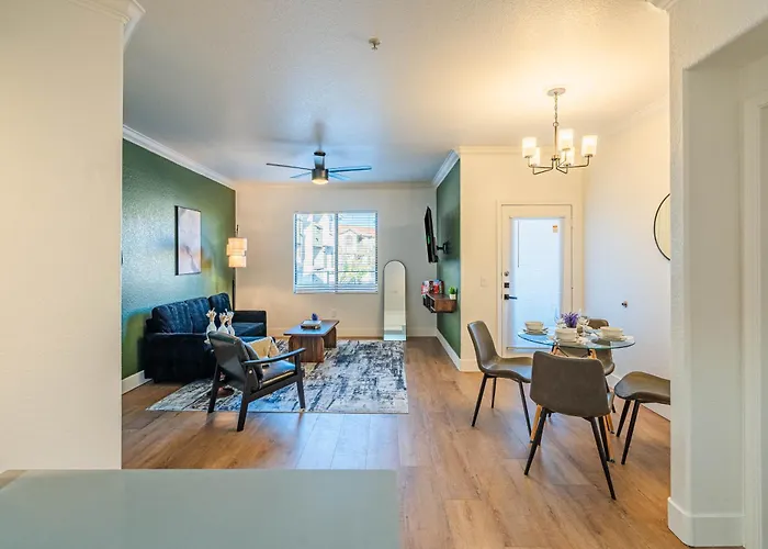 Diablo Stadium-asu-airport-gym-pool-hottub-parking Apartment *